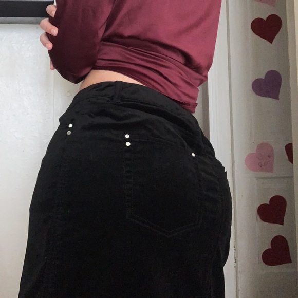 SOLD - ‼️White House Velvet Black Mini Skirt‼️ - Picture 3 of 6